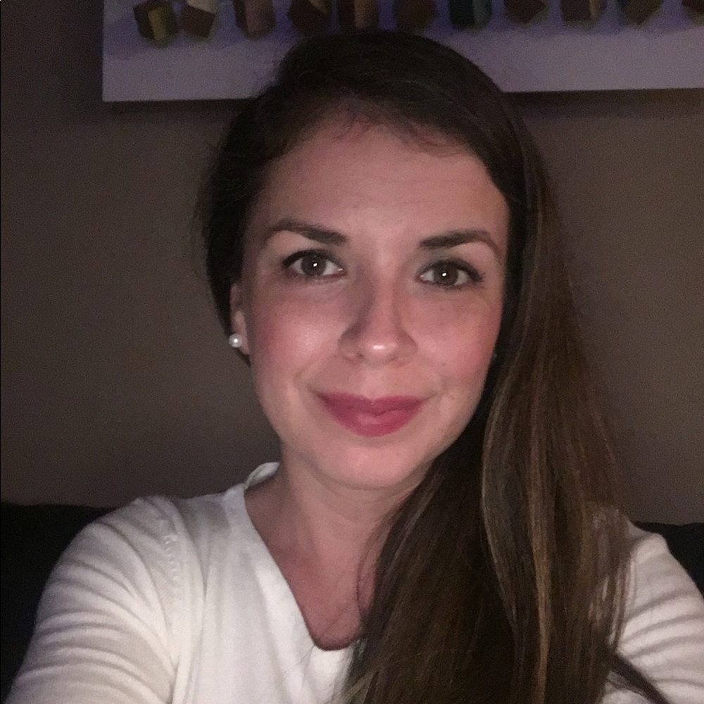 Meet your Posher, Alejandra